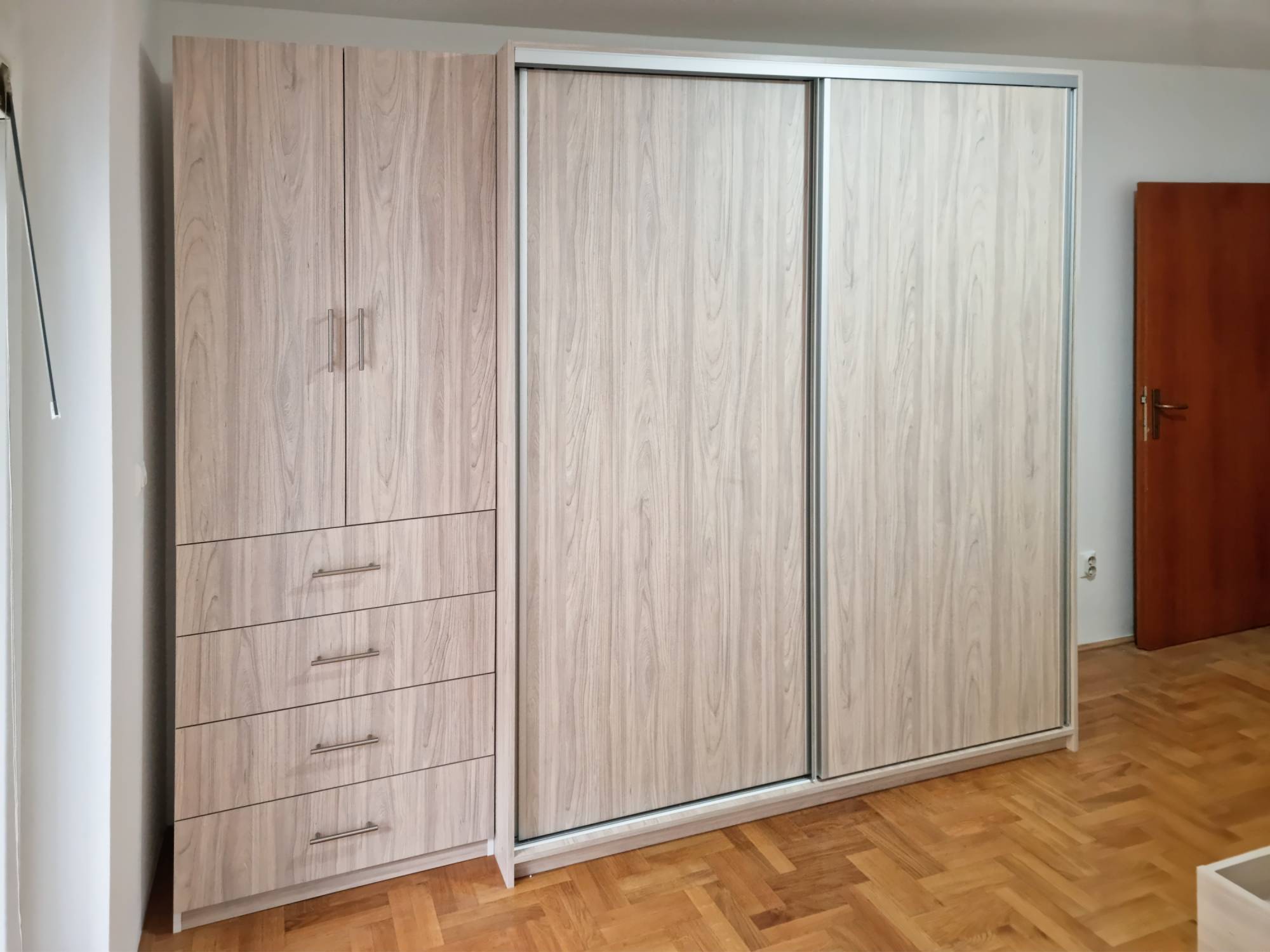 Plakari od punog drveta po meri Smederevo