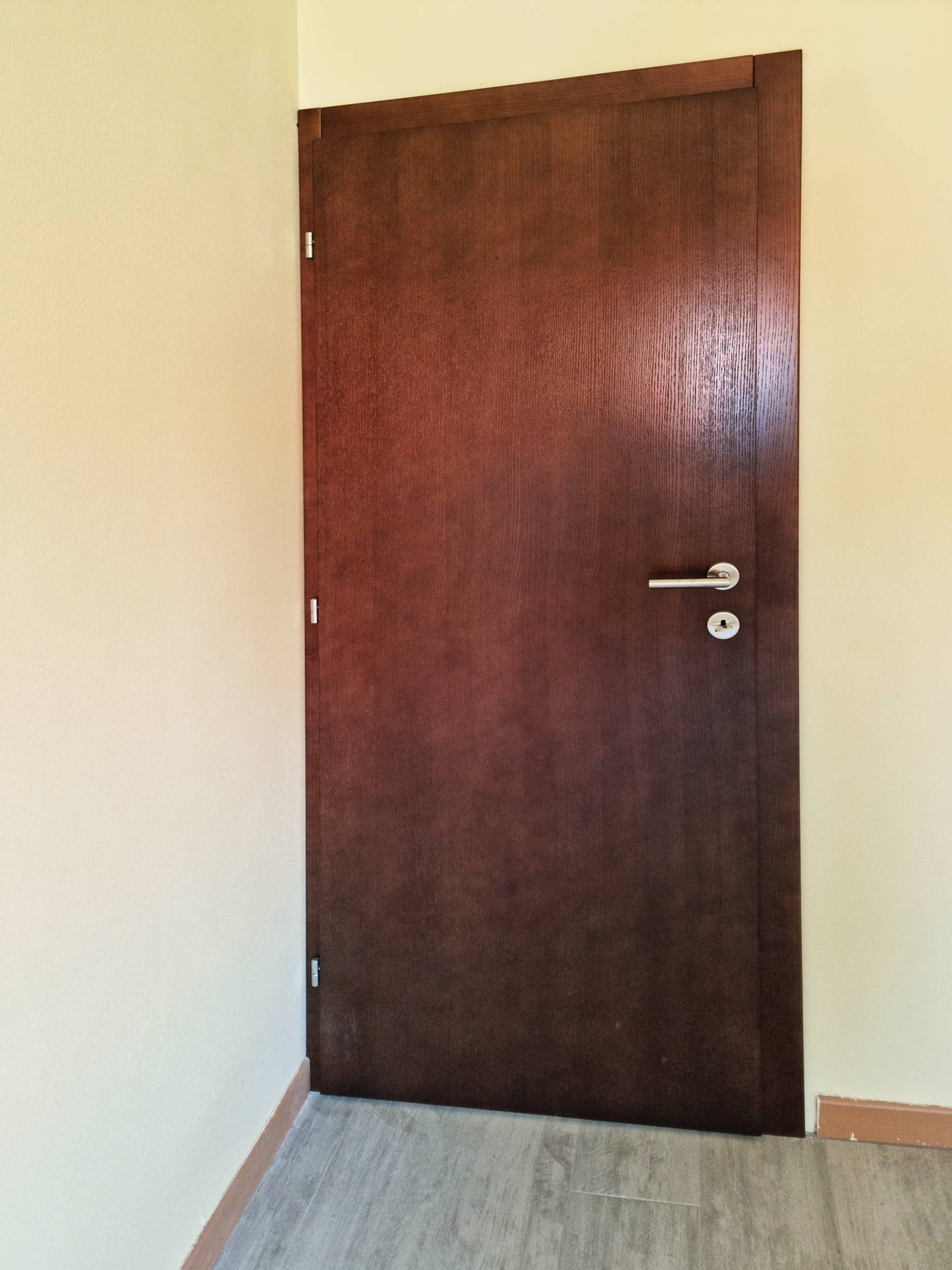 Furnirana sobna vrata po meri Smederevo